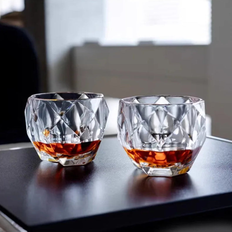 Copo Geométrico Moderno 300ml - Facetado e Robusto | Haustter