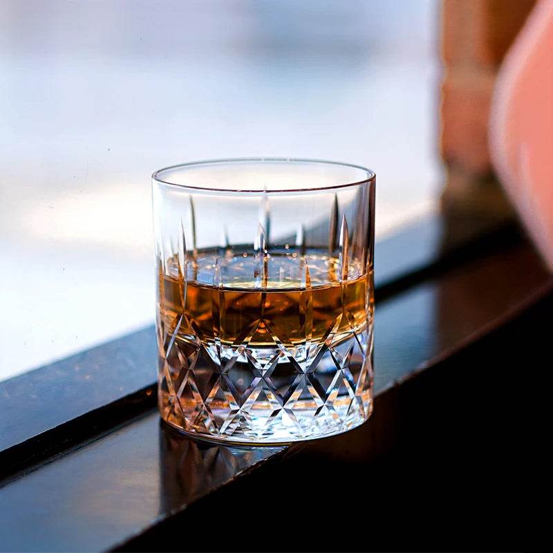 Copo de Whiskey com Entalhe Artesanal de Alto Brilho e Fundo Espesso - Haustter - Haustter
