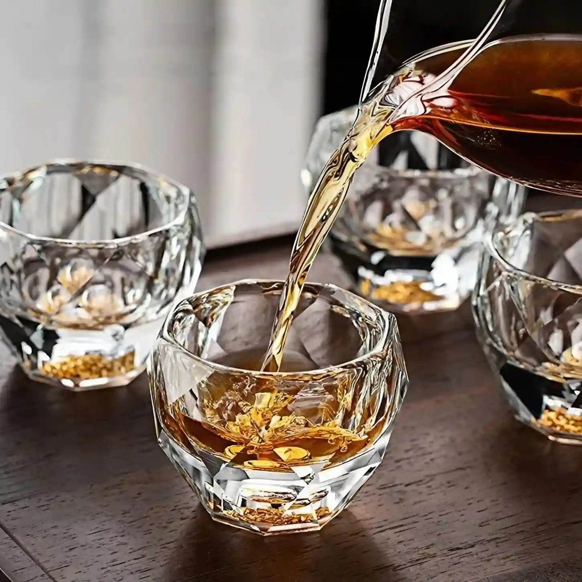 Copo Crystal Nobre 50ml – Talhado como Diamante e Fragmentos Dourados | Haustter - Haustter