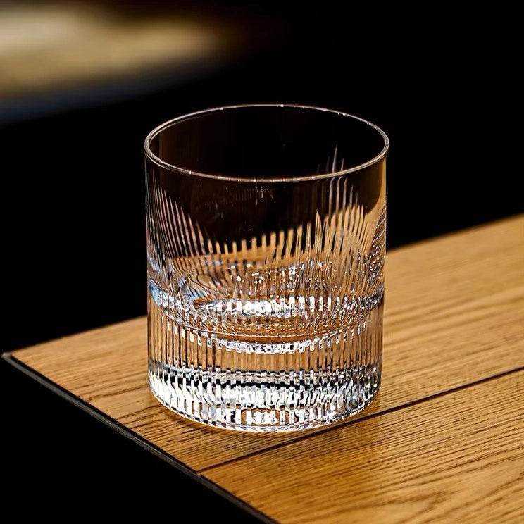 Copo de Whiskey com Entalhe Artesanal de Alto Brilho e Fundo Espesso - Haustter - Haustter