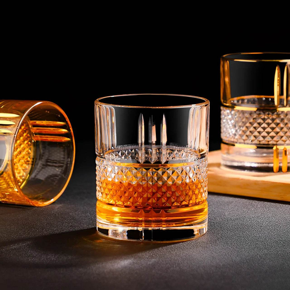 Copo de Whiskey Europeu Luxo Dourado - Arte em Vidro Feito à Mão | Haustter - Haustter