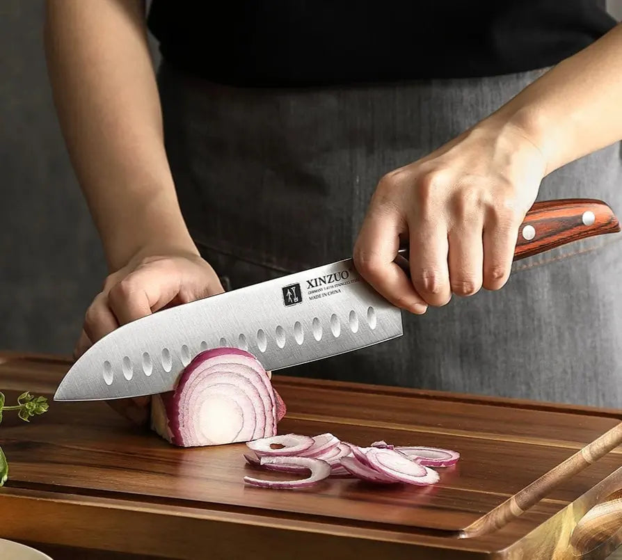 Faca Santoku XINZUO 7" em Aço Inox com Cabo de Sândalo Vermelho | Haustter
