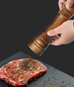 Conjunto de Moedores de Pimenta e Saleiro em Madeira Retrô - Haustter - Haustter