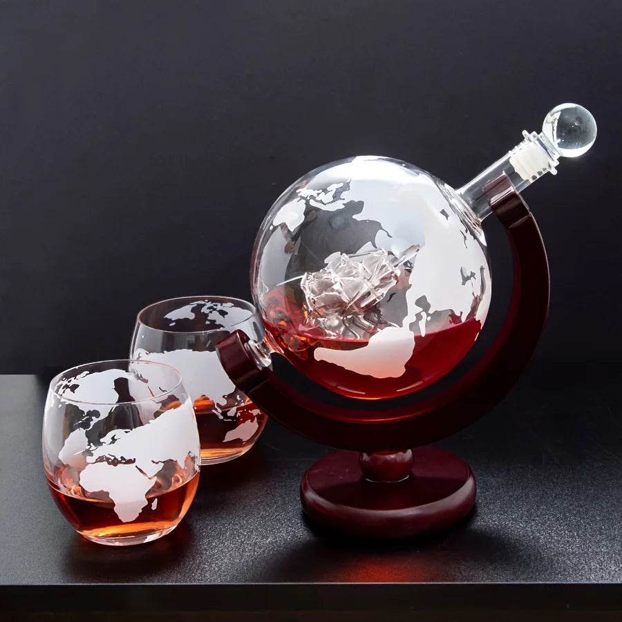 Decantador Globo Caravela com 2 Copos e Suporte de Madeira, Carafe - Haustter - Haustter