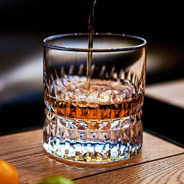 Copo de Whiskey com Entalhe Artesanal de Alto Brilho e Fundo Espesso - Haustter - Haustter
