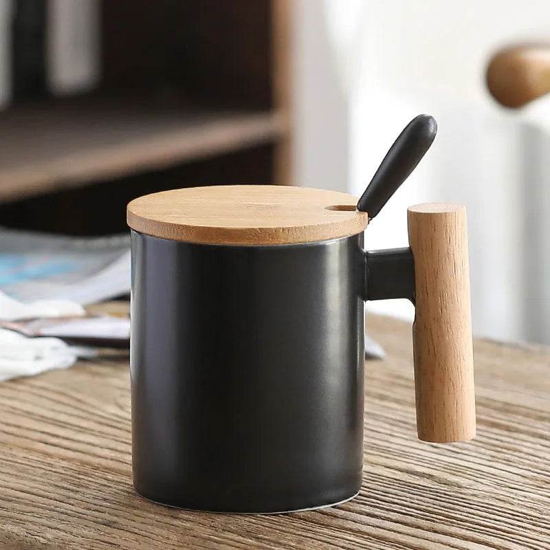 Caneca de Cerâmica 310ml com Alça de Madeira, Tampa e Colher, Presente Perfeito para Casais e Decoração de Escritório - Haustter - Haustter