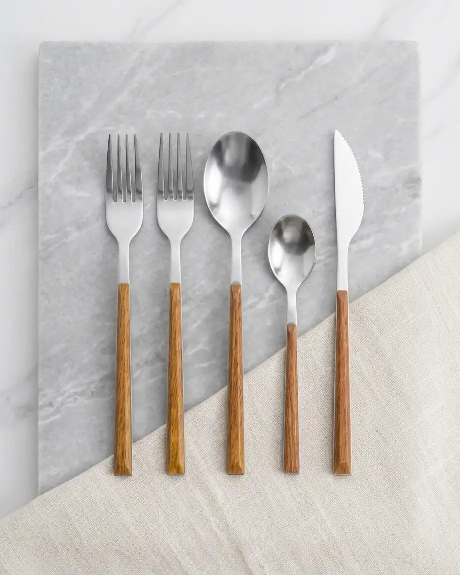 Conjunto de 30 Talheres em Aço Inox com Cabo Amadeirado