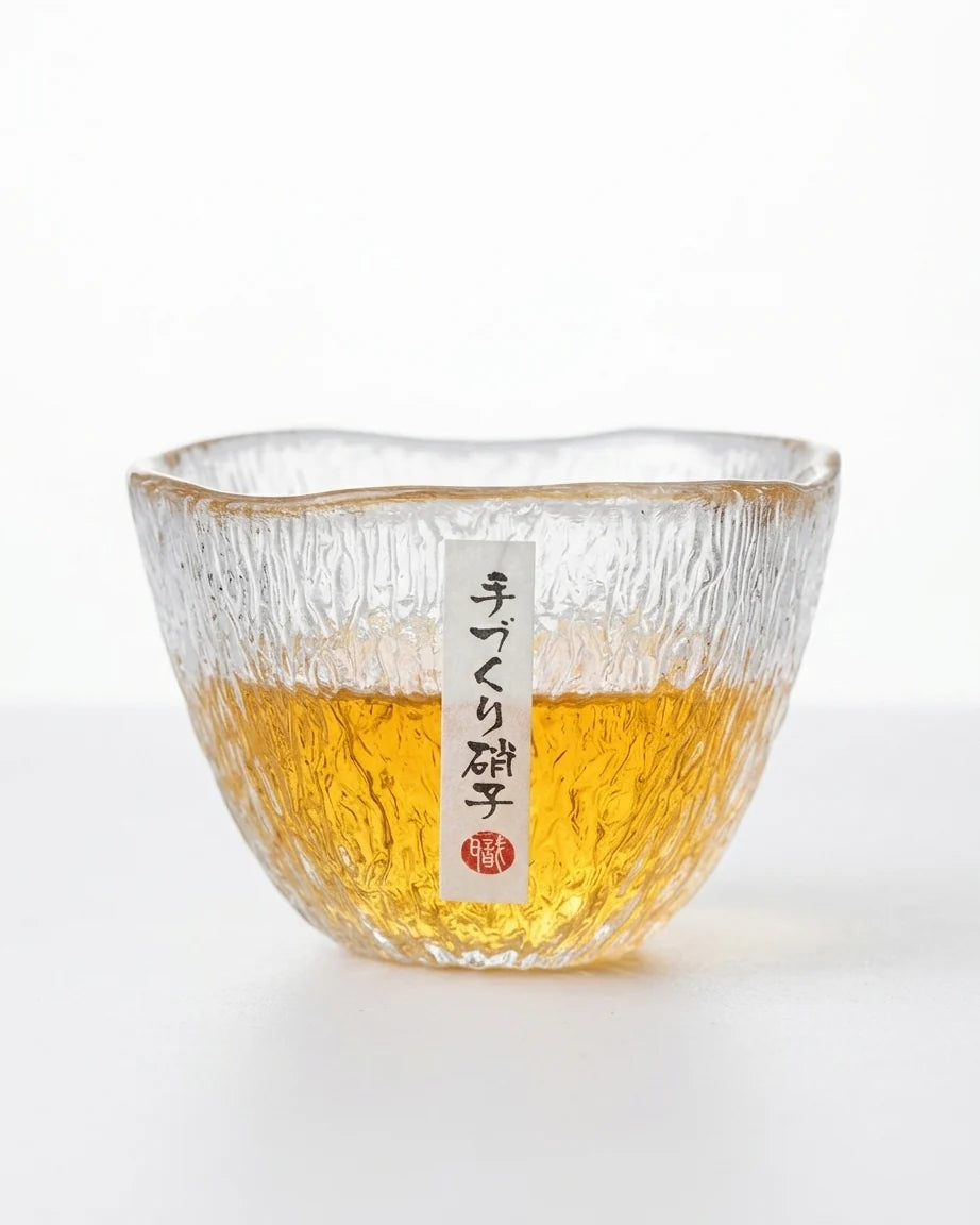 Copo de Vidro Japonês com Padrão Glacial