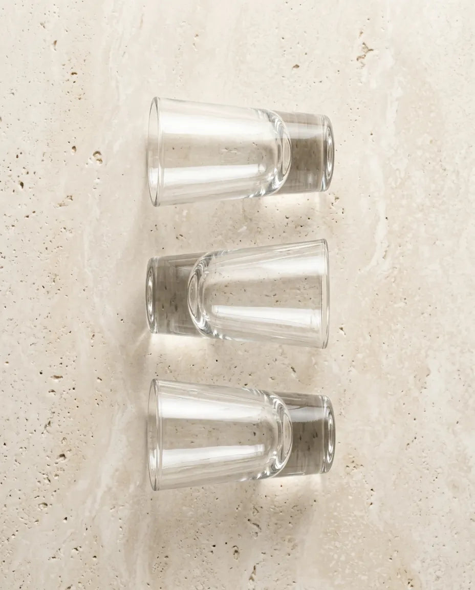 Copos Shot e Jarra de Vidro com Detalhes Dourados