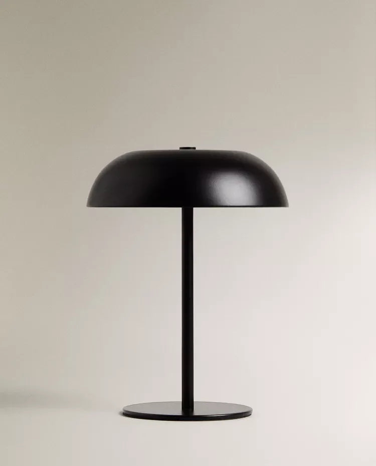 Lâmpada de mesa sem fio em metal com toque e 3 tons de luz