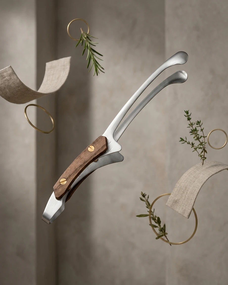 Pinça de Aço Inox e Madeira para Churrasco