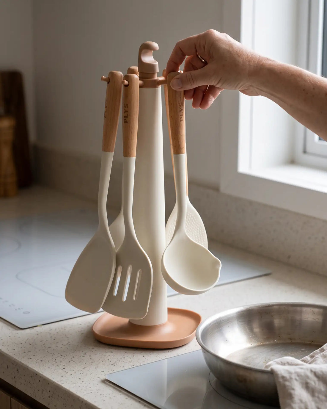 Conjunto de Utensílios de Silicone com Cabo de Madeira